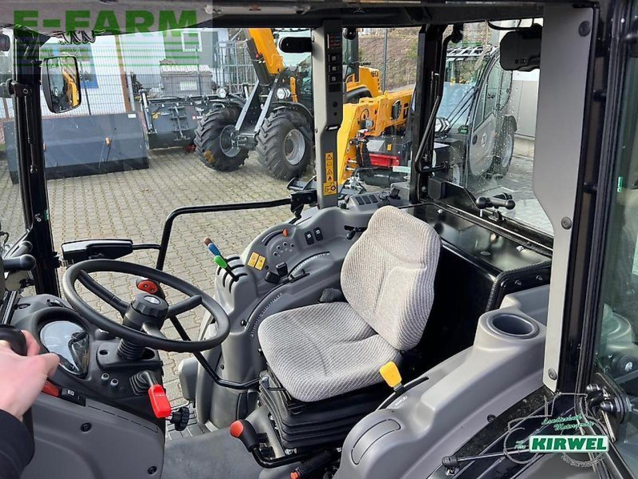 Tractor Valtra f 105: foto 7