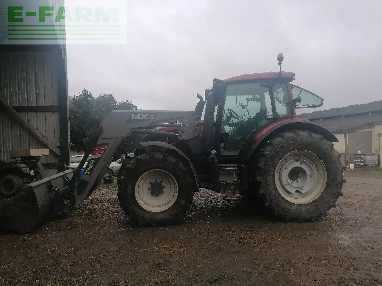 Valtra n 134 a - Tractor: foto 1 Valtra n 134 a - Tractor: foto 1