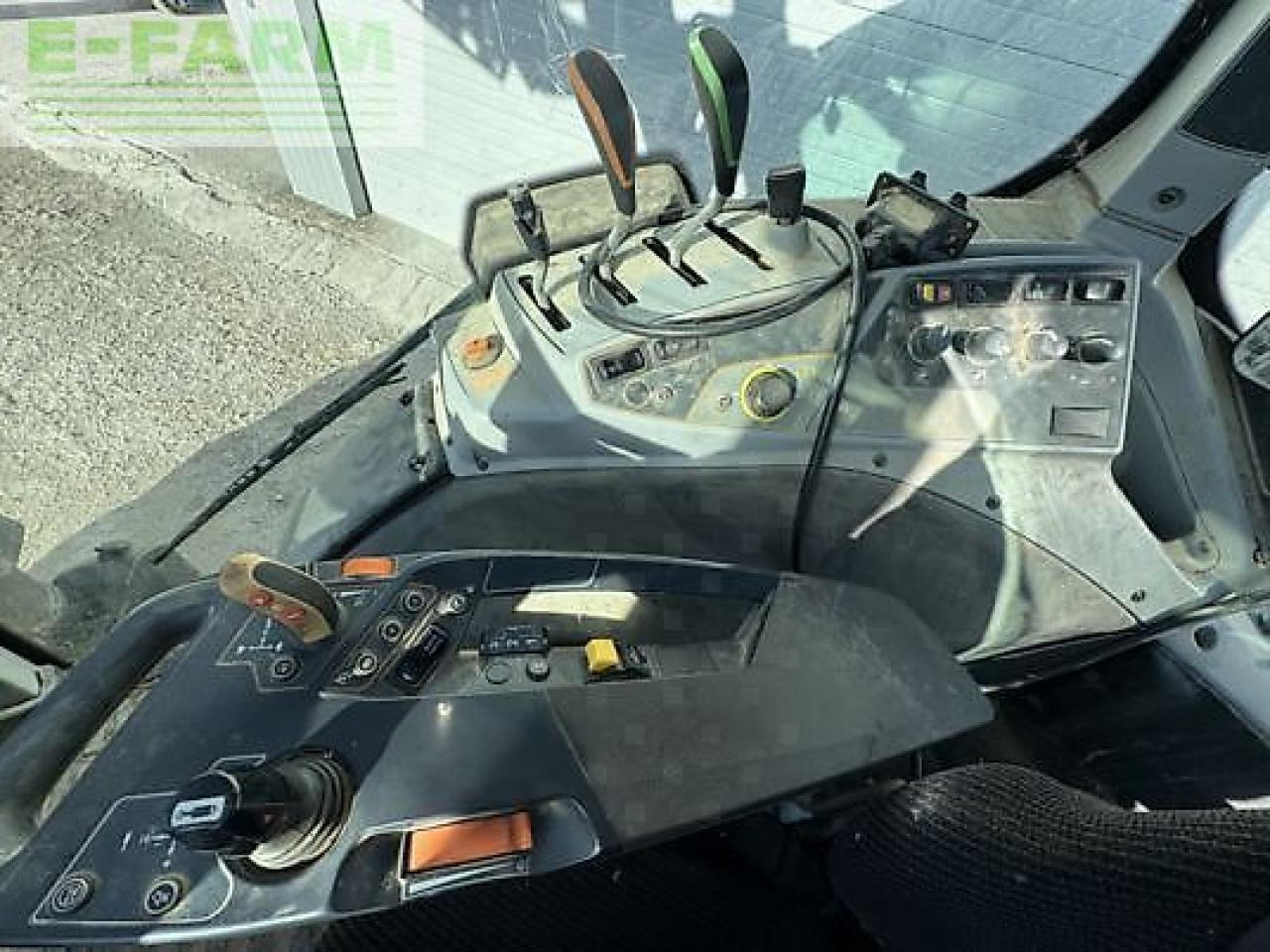 Tractor Valtra n134a: foto 7