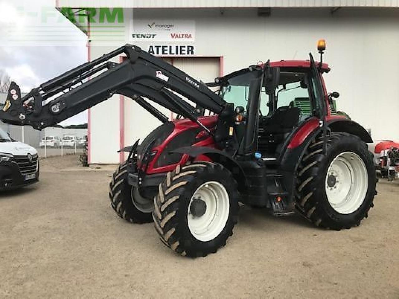 Valtra n154d - Tractor: foto 1 Valtra n154d - Tractor: foto 1