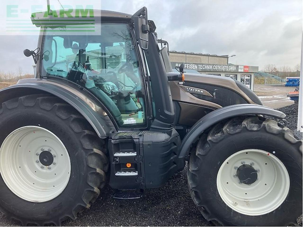 Valtra n175a - Tractor: foto 2 Valtra n175a - Tractor: foto 2