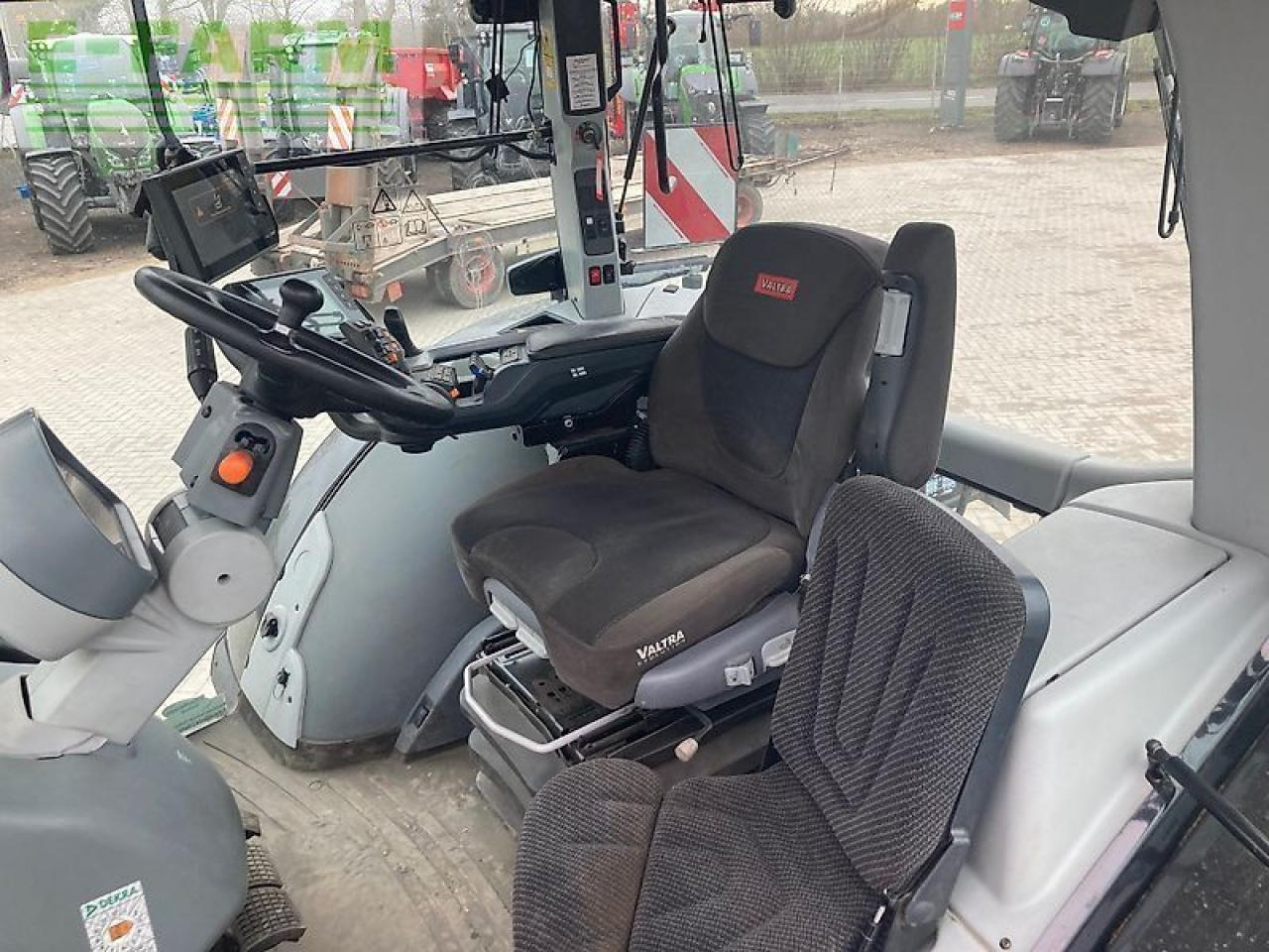 Tractor Valtra s374 smarttouch: foto 7