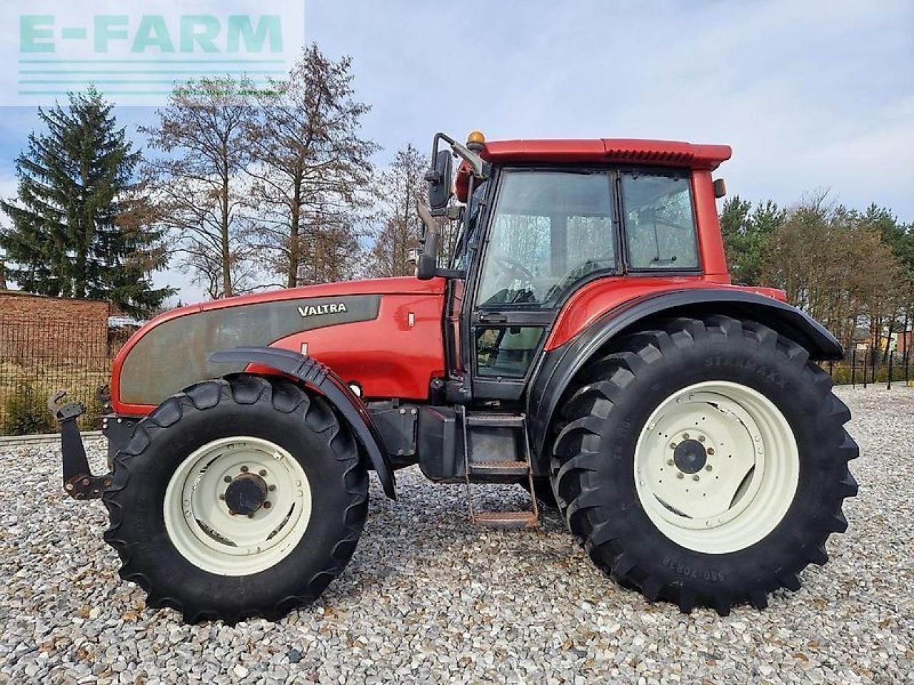 Valtra t120 - Tractor: foto 3 Valtra t120 - Tractor: foto 3