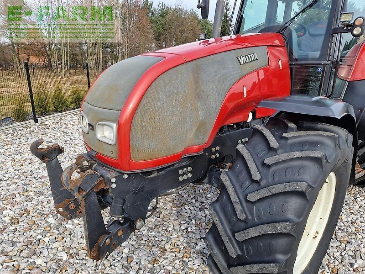 Valtra t120 - Tractor: foto 2 Valtra t120 - Tractor: foto 2