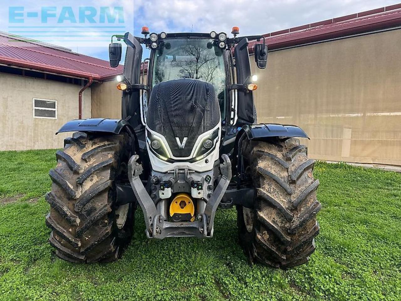 Valtra t235 - Tractor: foto 3 Valtra t235 - Tractor: foto 3