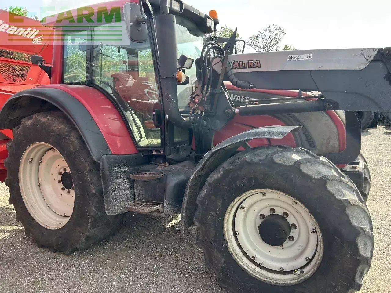 Valtra valtra n 143 - Tractor: foto 1 Valtra valtra n 143 - Tractor: foto 1