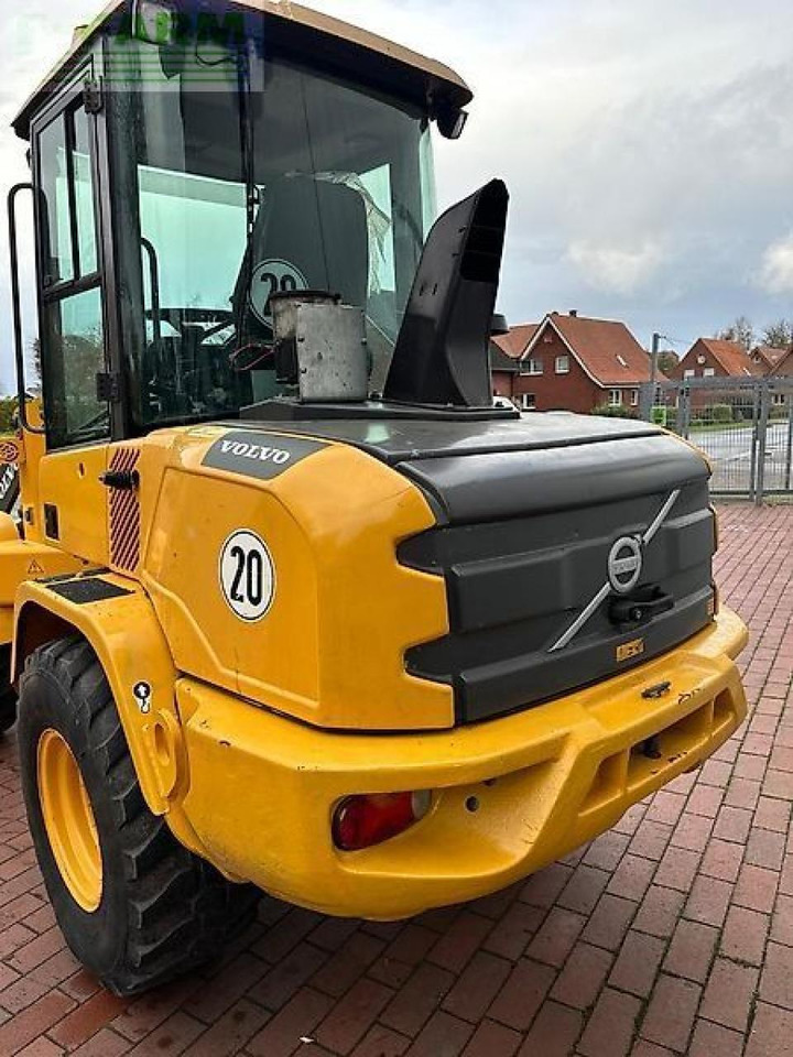 Volvo l30 g 2018 zentralschmierung - Miniexcavadora: foto 3 Volvo l30 g 2018 zentralschmierung - Miniexcavadora: foto 3