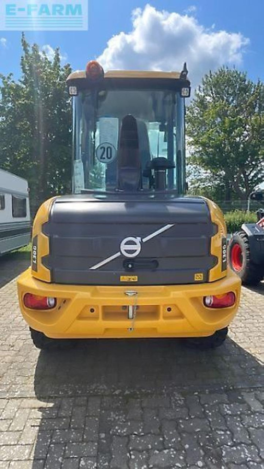Volvo volvo l 30 - Miniexcavadora: foto 4 Volvo volvo l 30 - Miniexcavadora: foto 4