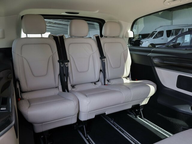 MERCEDES-BENZ EQV 300 Avantgarde Extralang,8Sitze,Leder beige - Minibús, Autobús eléctrico: foto 4 MERCEDES-BENZ EQV 300 Avantgarde Extralang,8Sitze,Leder beige - Minibús, Autobús eléctrico: foto 4