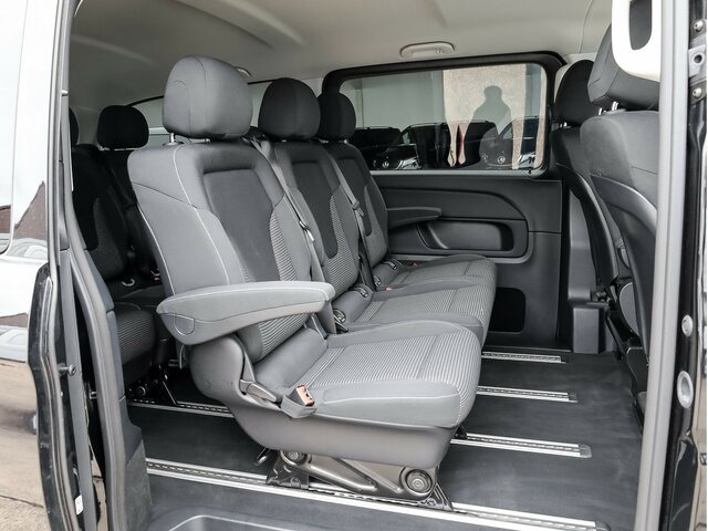 MERCEDES-BENZ EQV 300 Extralang,8Sitze,2elektr.Schiebetür,LED - Minibús, Autobús eléctrico: foto 5 MERCEDES-BENZ EQV 300 Extralang,8Sitze,2elektr.Schiebetür,LED - Minibús, Autobús eléctrico: foto 5