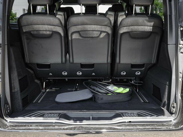 MERCEDES-BENZ EQV 300 Extralang,Avantgarde,8Sitze,2elektr.Tür - Minibús, Autobús eléctrico: foto 2 MERCEDES-BENZ EQV 300 Extralang,Avantgarde,8Sitze,2elektr.Tür - Minibús, Autobús eléctrico: foto 2