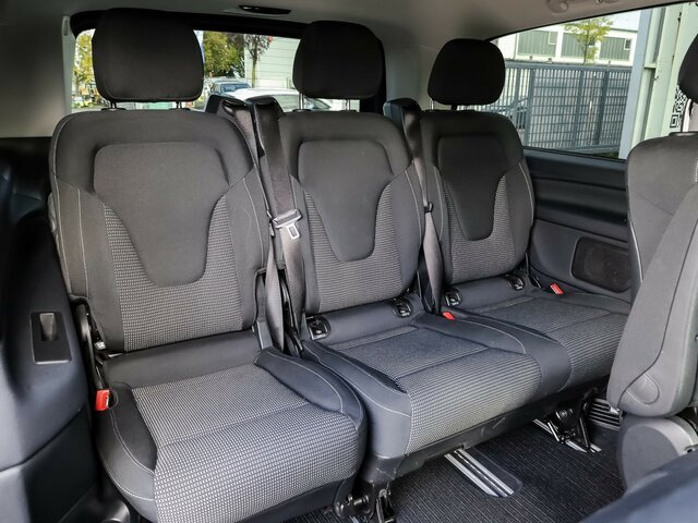 MERCEDES-BENZ EQV 300 lang,7Sitze,Schiebetür elektrisch,LED... - Furgoneta de pasajeros, Furgoneta eléctrica: foto 4 MERCEDES-BENZ EQV 300 lang,7Sitze,Schiebetür elektrisch,LED... - Furgoneta de pasajeros, Furgoneta eléctrica: foto 4