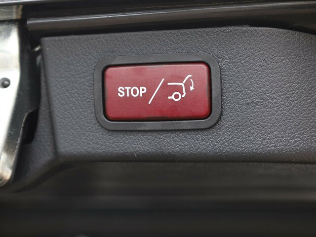 MERCEDES-BENZ EQV 300 lang,8Sitzer,2xSchiebetür,360°Kamera... - Furgoneta de pasajeros, Furgoneta eléctrica: foto 3 MERCEDES-BENZ EQV 300 lang,8Sitzer,2xSchiebetür,360°Kamera... - Furgoneta de pasajeros, Furgoneta eléctrica: foto 3