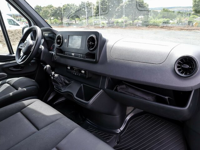 MERCEDES-BENZ Sprinter 317 CDI Kasten,L2H2,MBUX,Kamera - Furgón: foto 4 MERCEDES-BENZ Sprinter 317 CDI Kasten,L2H2,MBUX,Kamera - Furgón: foto 4