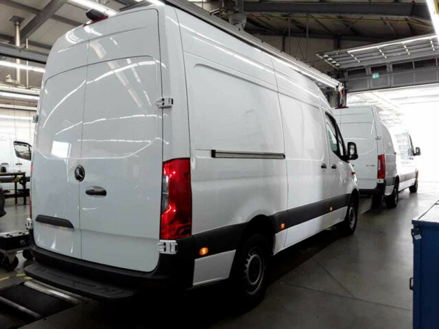 Furgón MERCEDES-BENZ Sprinter 317 CDI Kasten,L2H2,MBUX,Kamera...: foto 16
