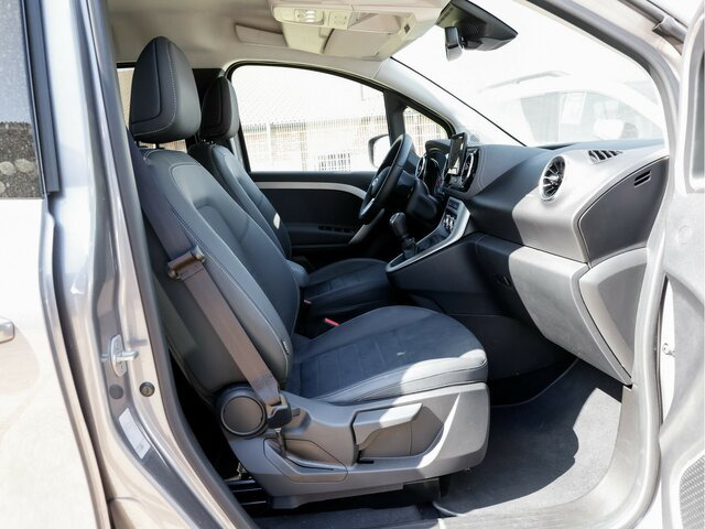 Furgoneta de pasajeros MERCEDES-BENZ T 180 Progressive,MBUX,LED,Navi,Kamera,Tempomat: foto 26
