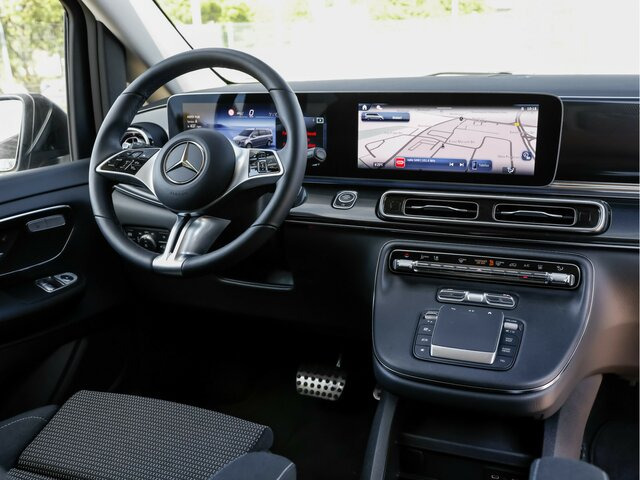 MERCEDES-BENZ V 220 d STYLE kompakt,8Sitzer,Standheizung,AHK - Furgoneta de pasajeros: foto 4 MERCEDES-BENZ V 220 d STYLE kompakt,8Sitzer,Standheizung,AHK - Furgoneta de pasajeros: foto 4
