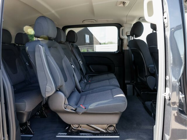 MERCEDES-BENZ V 220 d STYLE kompakt,8Sitzer,Standheizung,AHK - Minibús, Furgoneta de pasajeros: foto 2 MERCEDES-BENZ V 220 d STYLE kompakt,8Sitzer,Standheizung,AHK - Minibús, Furgoneta de pasajeros: foto 2
