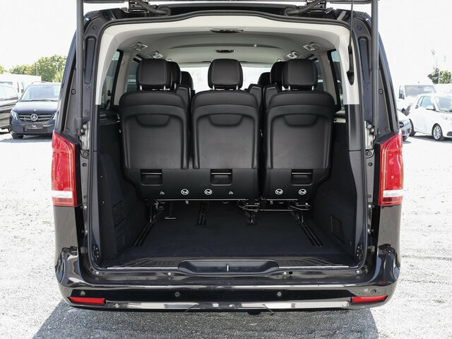 MERCEDES-BENZ V 300 Avantgarde,Extralang,2xSchiebetür el.,AHK... - Furgoneta de pasajeros: foto 2 MERCEDES-BENZ V 300 Avantgarde,Extralang,2xSchiebetür el.,AHK... - Furgoneta de pasajeros: foto 2