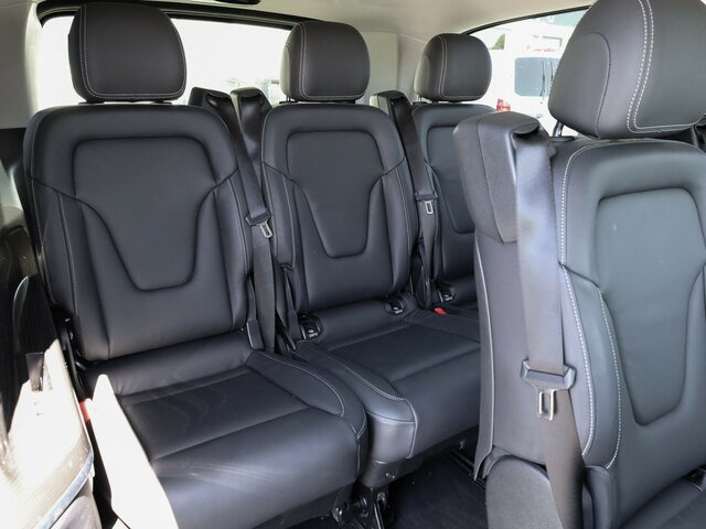 MERCEDES-BENZ V 300 Avantgarde,Extralang,2xSchiebetür el.,AHK... - Furgoneta de pasajeros: foto 4 MERCEDES-BENZ V 300 Avantgarde,Extralang,2xSchiebetür el.,AHK... - Furgoneta de pasajeros: foto 4