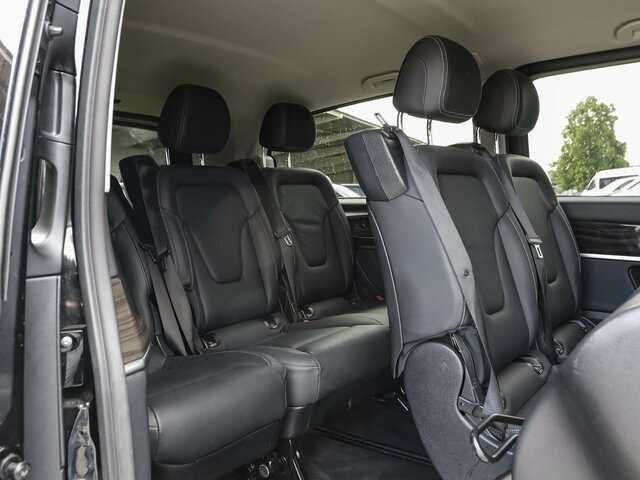 MERCEDES-BENZ V 300 Avantgarde Extralang,2xSchiebetür elektr. - Minibús, Furgoneta de pasajeros: foto 5 MERCEDES-BENZ V 300 Avantgarde Extralang,2xSchiebetür elektr. - Minibús, Furgoneta de pasajeros: foto 5