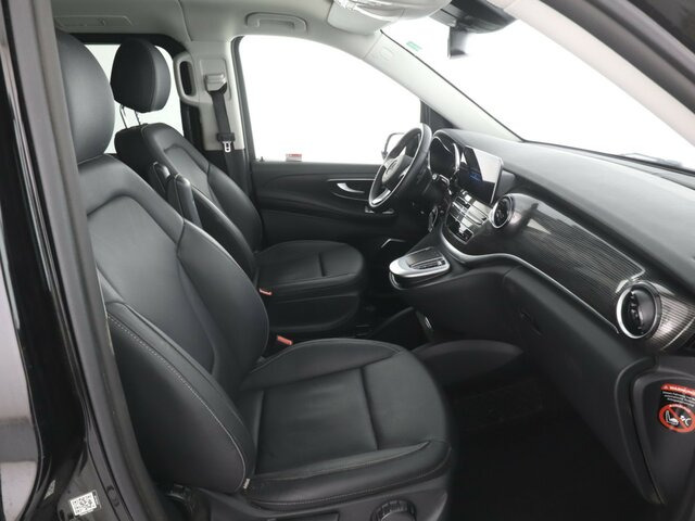 Furgoneta de pasajeros MERCEDES-BENZ V 300 Avantgarde Extralang,Allrad,2Schiebetüren...: foto 15 Furgoneta de pasajeros MERCEDES-BENZ V 300 Avantgarde Extralang,Allrad,2Schiebetüren...: foto 15