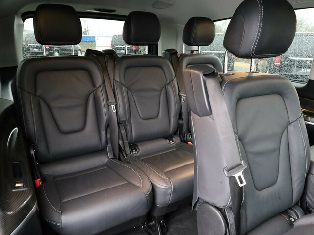 MERCEDES-BENZ V 300 Avantgarde Extralang,Allrad,2Schiebetüren... - Furgoneta de pasajeros: foto 4 MERCEDES-BENZ V 300 Avantgarde Extralang,Allrad,2Schiebetüren... - Furgoneta de pasajeros: foto 4