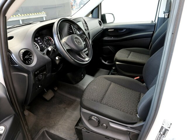 MERCEDES-BENZ Vito 114 TourerPro,Extralang,8Sitzer,Automatik... - Furgoneta de pasajeros: foto 2 MERCEDES-BENZ Vito 114 TourerPro,Extralang,8Sitzer,Automatik... - Furgoneta de pasajeros: foto 2