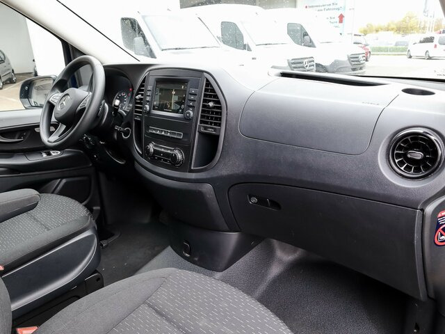 MERCEDES-BENZ Vito 114 TourerPro,Extralang,8Sitzer,Automatik... - Furgoneta de pasajeros: foto 4 MERCEDES-BENZ Vito 114 TourerPro,Extralang,8Sitzer,Automatik... - Furgoneta de pasajeros: foto 4