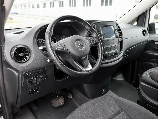 MERCEDES-BENZ Vito 114 TourerPro,lang,Automatik,8Sitze,Kamera - Minibús, Furgoneta de pasajeros: foto 5 MERCEDES-BENZ Vito 114 TourerPro,lang,Automatik,8Sitze,Kamera - Minibús, Furgoneta de pasajeros: foto 5