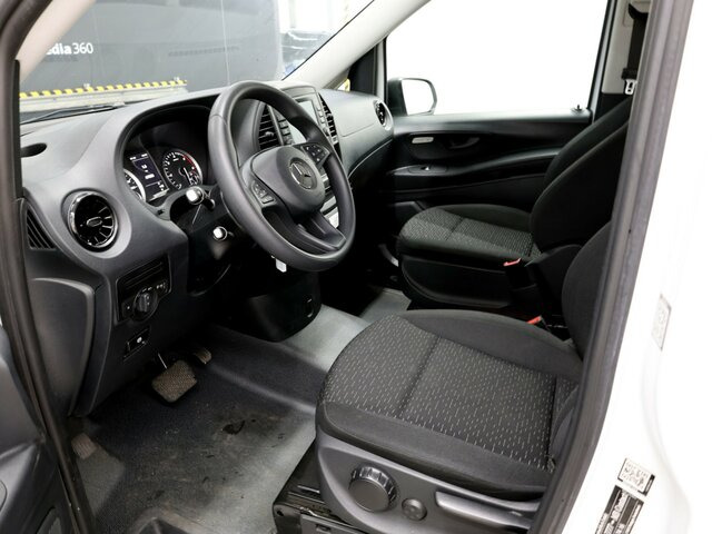 MERCEDES-BENZ Vito 114 TourerPro,lang,Automatik,8Sitze,Kamera... - Minibús, Furgoneta de pasajeros: foto 2 MERCEDES-BENZ Vito 114 TourerPro,lang,Automatik,8Sitze,Kamera... - Minibús, Furgoneta de pasajeros: foto 2