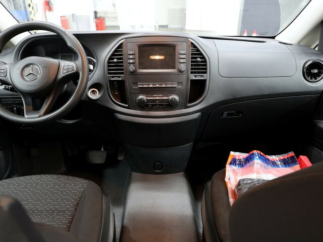 MERCEDES-BENZ Vito 114 TourerPro,lang,Automatik,8Sitze,Kamera... - Minibús, Furgoneta de pasajeros: foto 2 MERCEDES-BENZ Vito 114 TourerPro,lang,Automatik,8Sitze,Kamera... - Minibús, Furgoneta de pasajeros: foto 2