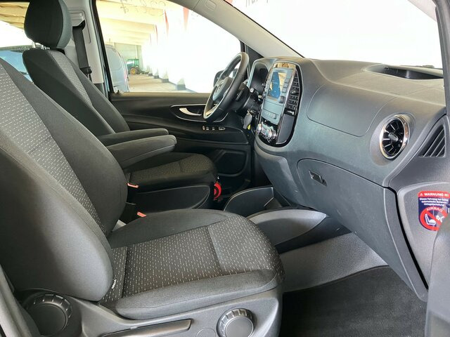 MERCEDES-BENZ Vito 114CDI lang,TourerEDITION,2xTür,Automatik - Minibús, Furgoneta de pasajeros: foto 4 MERCEDES-BENZ Vito 114CDI lang,TourerEDITION,2xTür,Automatik - Minibús, Furgoneta de pasajeros: foto 4