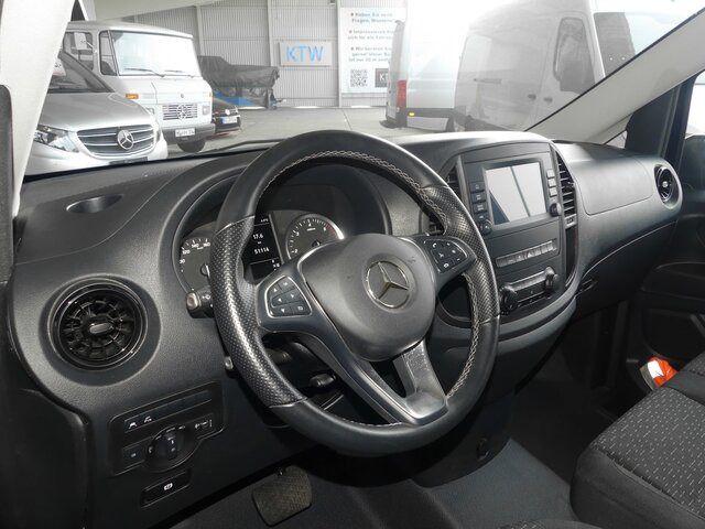 MERCEDES-BENZ Vito 116CDI lang,TourerPro,2Klima,9Sitze,Kamera - Minibús, Furgoneta de pasajeros: foto 4 MERCEDES-BENZ Vito 116CDI lang,TourerPro,2Klima,9Sitze,Kamera - Minibús, Furgoneta de pasajeros: foto 4