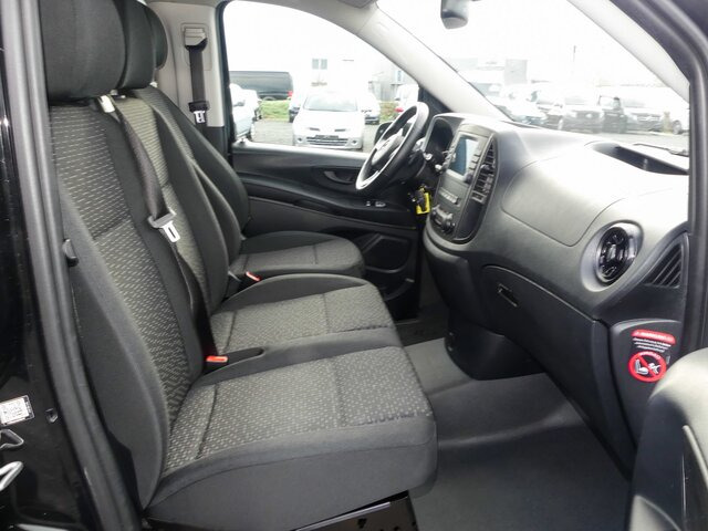 MERCEDES-BENZ Vito 116CDI lang,TourerPro,2xKlima,9Sitze,Kamera - Furgoneta de pasajeros: foto 2 MERCEDES-BENZ Vito 116CDI lang,TourerPro,2xKlima,9Sitze,Kamera - Furgoneta de pasajeros: foto 2
