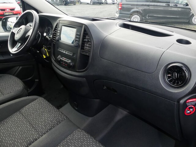 MERCEDES-BENZ Vito 116CDI lang,TourerPro,2xKlima,9Sitze,Kamera - Furgoneta de pasajeros: foto 3 MERCEDES-BENZ Vito 116CDI lang,TourerPro,2xKlima,9Sitze,Kamera - Furgoneta de pasajeros: foto 3