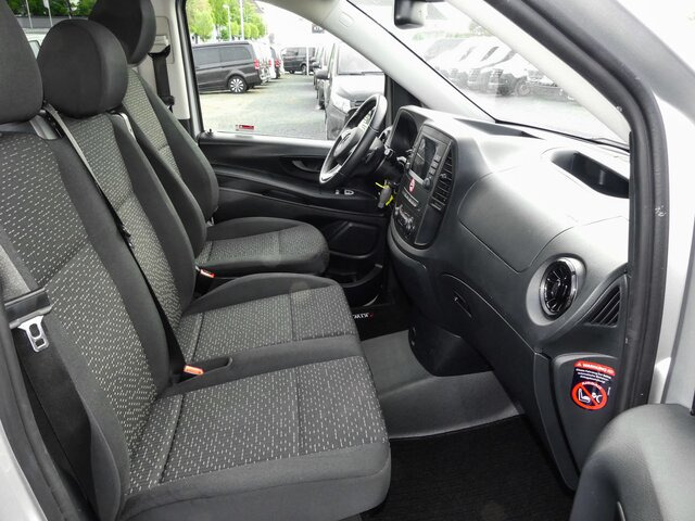 MERCEDES-BENZ Vito 116TourerPro Kombi,Extralang,2Klima,Kamera - Minibús, Furgoneta de pasajeros: foto 2 MERCEDES-BENZ Vito 116TourerPro Kombi,Extralang,2Klima,Kamera - Minibús, Furgoneta de pasajeros: foto 2