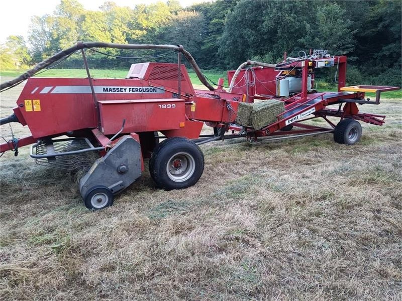 Pomi Mini 100 MF 1839 - Encintadora de pacas: foto 3 Pomi Mini 100 MF 1839 - Encintadora de pacas: foto 3