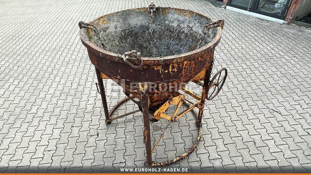 Betonsilo Krankübel Betonbombe 750 l 1016 H - Silo de cemento: foto 2 Betonsilo Krankübel Betonbombe 750 l 1016 H - Silo de cemento: foto 2