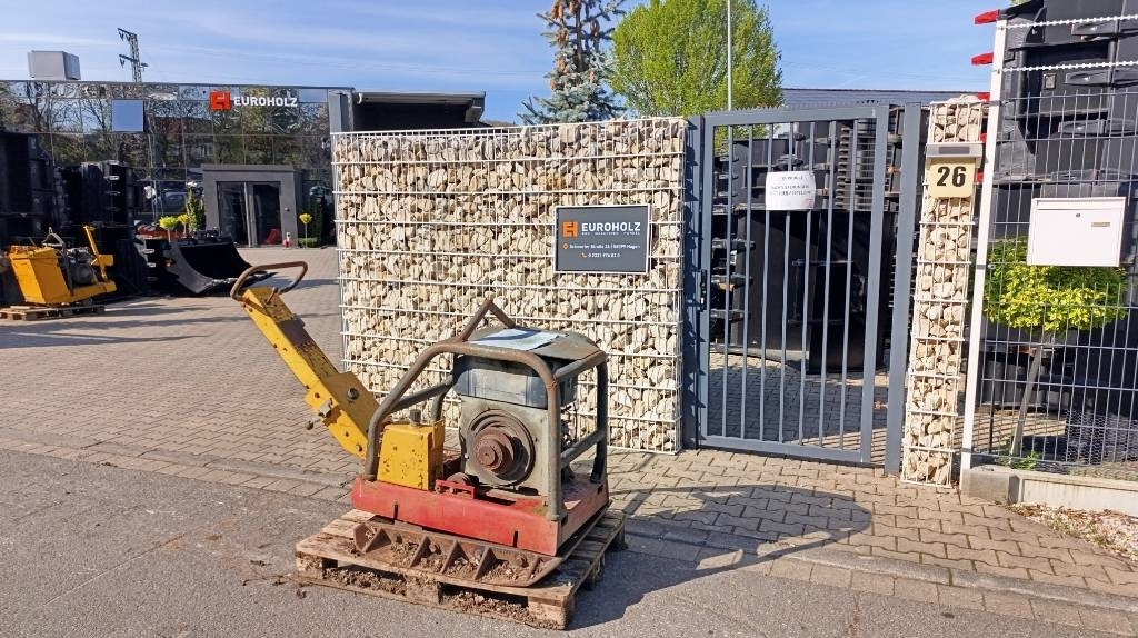 Dynapac LG 500 Rüttelplatte Motor defekt, Ersatzteilquelle - Plancha reversible: foto 1 Dynapac LG 500 Rüttelplatte Motor defekt, Ersatzteilquelle - Plancha reversible: foto 1