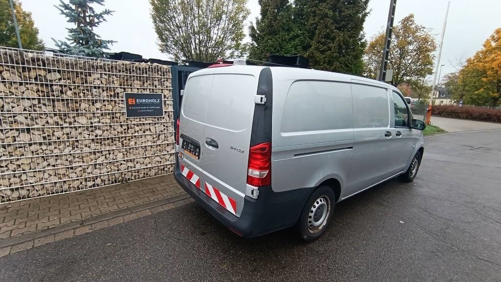 Mercedes-Benz Vito 114 CDI Kasten Werkstattschränke Standheizung - Furgoneta caja cerrada: foto 5 Mercedes-Benz Vito 114 CDI Kasten Werkstattschränke Standheizung - Furgoneta caja cerrada: foto 5