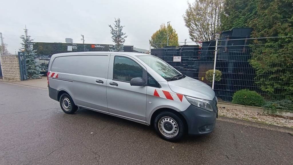 Mercedes-Benz Vito 114 CDI Werkstattschränke, Standheizung, PDC - Furgoneta caja cerrada: foto 3 Mercedes-Benz Vito 114 CDI Werkstattschränke, Standheizung, PDC - Furgoneta caja cerrada: foto 3