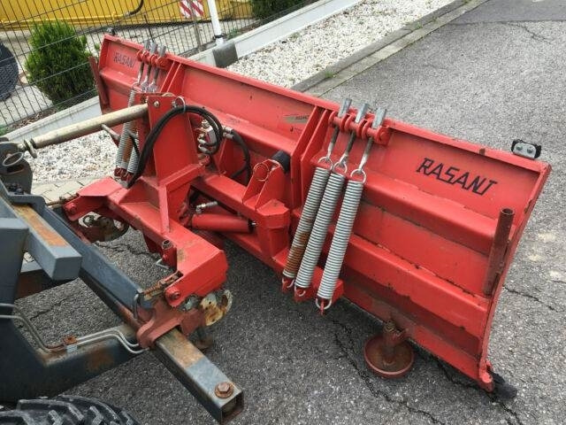 Rasant KT 9045 Kombi Trak Winterdienst Frontlad - Máquina quitanieve: foto 5 Rasant KT 9045 Kombi Trak Winterdienst Frontlad - Máquina quitanieve: foto 5