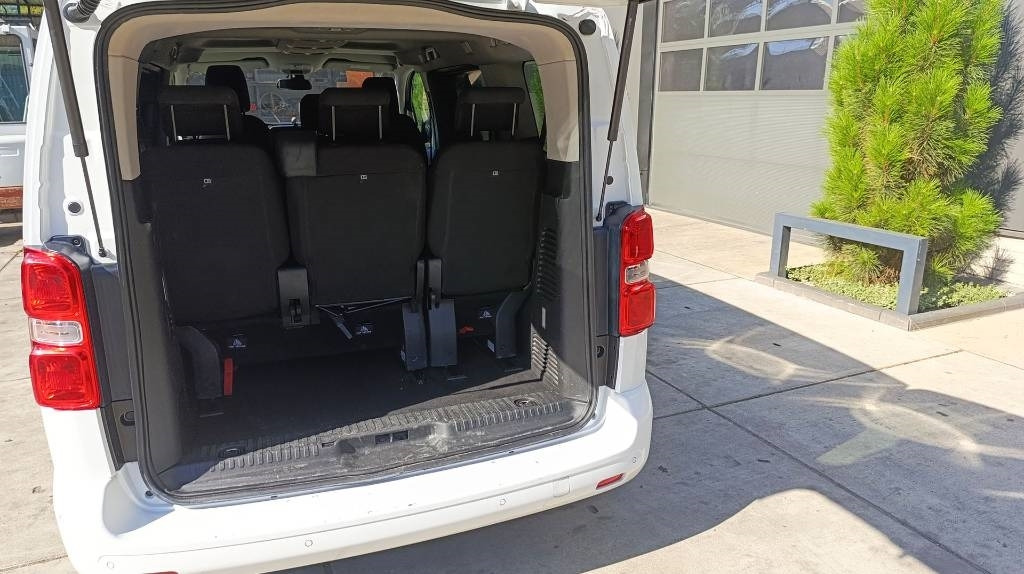 Furgón Toyota Proace 2.0 Van, Kleinbus, 7-Sitzer, Turboschaden: foto 21