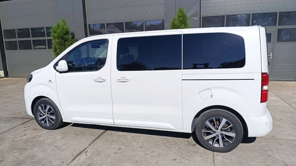 Furgón Toyota Proace 2.0 Van, Kleinbus, 7-Sitzer, Turboschaden: foto 24