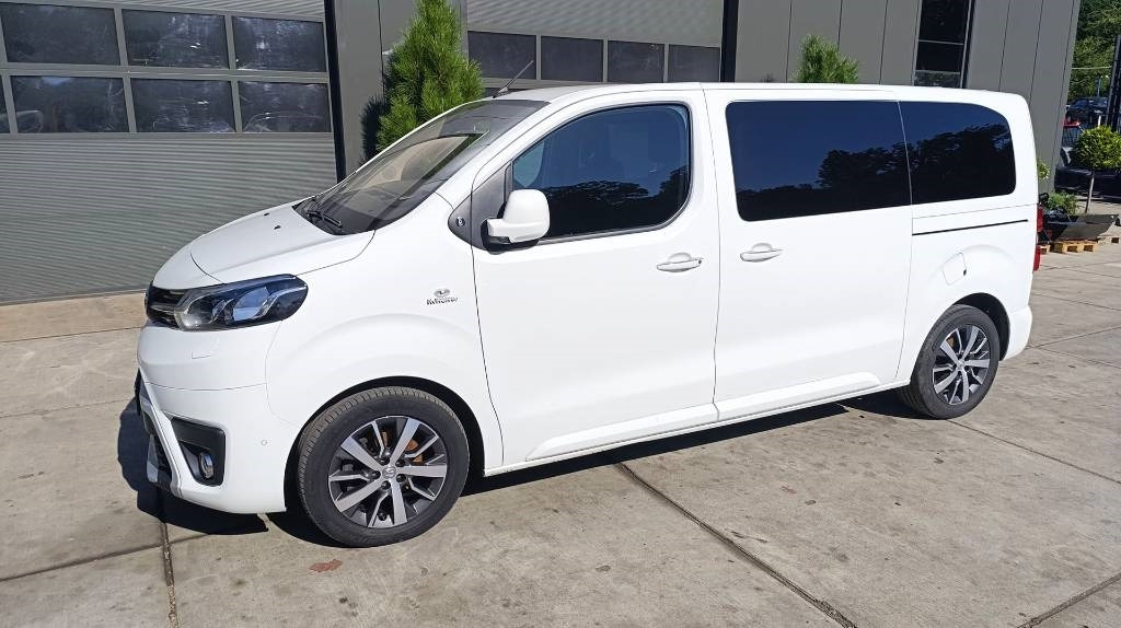 Furgón Toyota Proace 2.0 Van, Kleinbus, 7-Sitzer, Turboschaden: foto 25