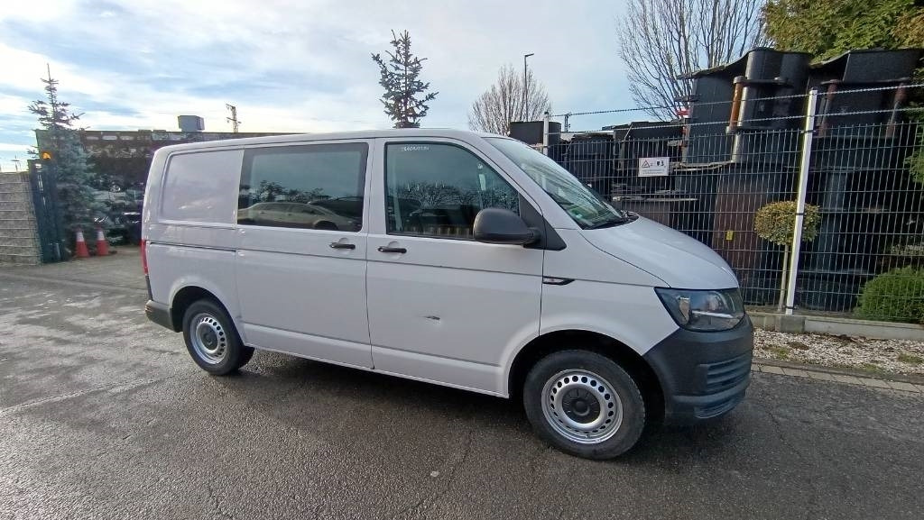 Volkswagen T5 2.0 TDI Kastenwagen, 8x Reifen, PDC, Klima, AHK - Furgoneta pequeña: foto 2 Volkswagen T5 2.0 TDI Kastenwagen, 8x Reifen, PDC, Klima, AHK - Furgoneta pequeña: foto 2
