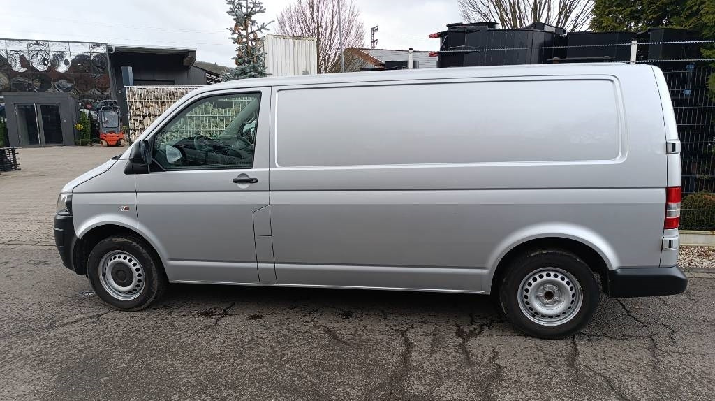 Volkswagen T5 2.0 TDI, Transporter, Kasten, Werkstattschränke - Furgoneta caja cerrada: foto 4 Volkswagen T5 2.0 TDI, Transporter, Kasten, Werkstattschränke - Furgoneta caja cerrada: foto 4