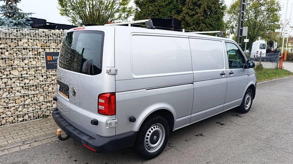 Volkswagen Transporter T6 TDI, Werkstattschränke Standheizung  - Furgoneta caja cerrada: foto 5 Volkswagen Transporter T6 TDI, Werkstattschränke Standheizung  - Furgoneta caja cerrada: foto 5