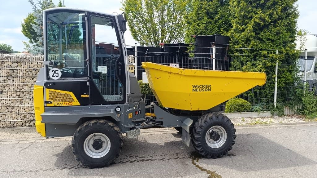 Wacker Neuson DW 40 Raddumper 2 Fahrstufen, Kabinenheizung, 4x4 - Minidumper: foto 1 Wacker Neuson DW 40 Raddumper 2 Fahrstufen, Kabinenheizung, 4x4 - Minidumper: foto 1